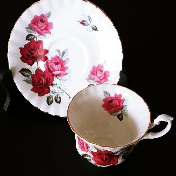 Royal Albert Bone China England Footed Tea Cup & Saucer Rose - Picture 2 of 6